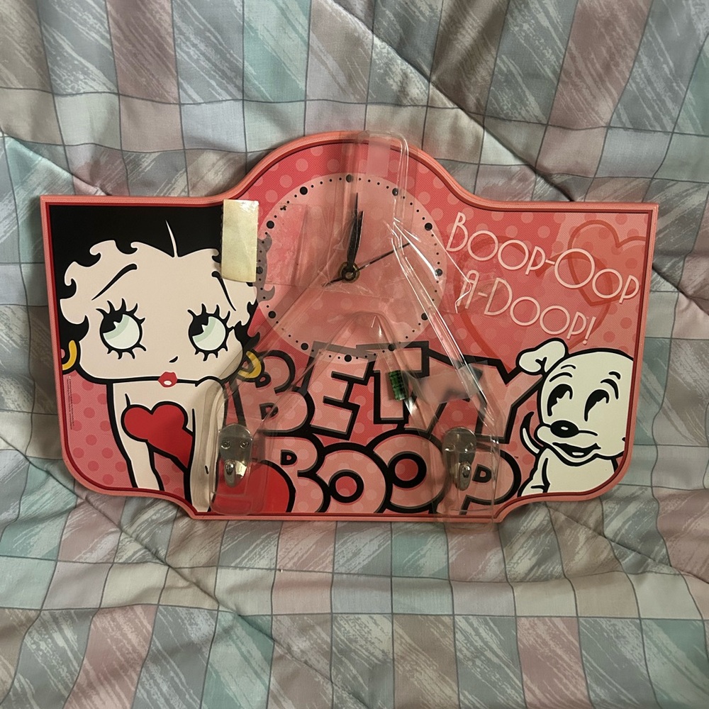 Betty Boop Wall Clock with Hooks